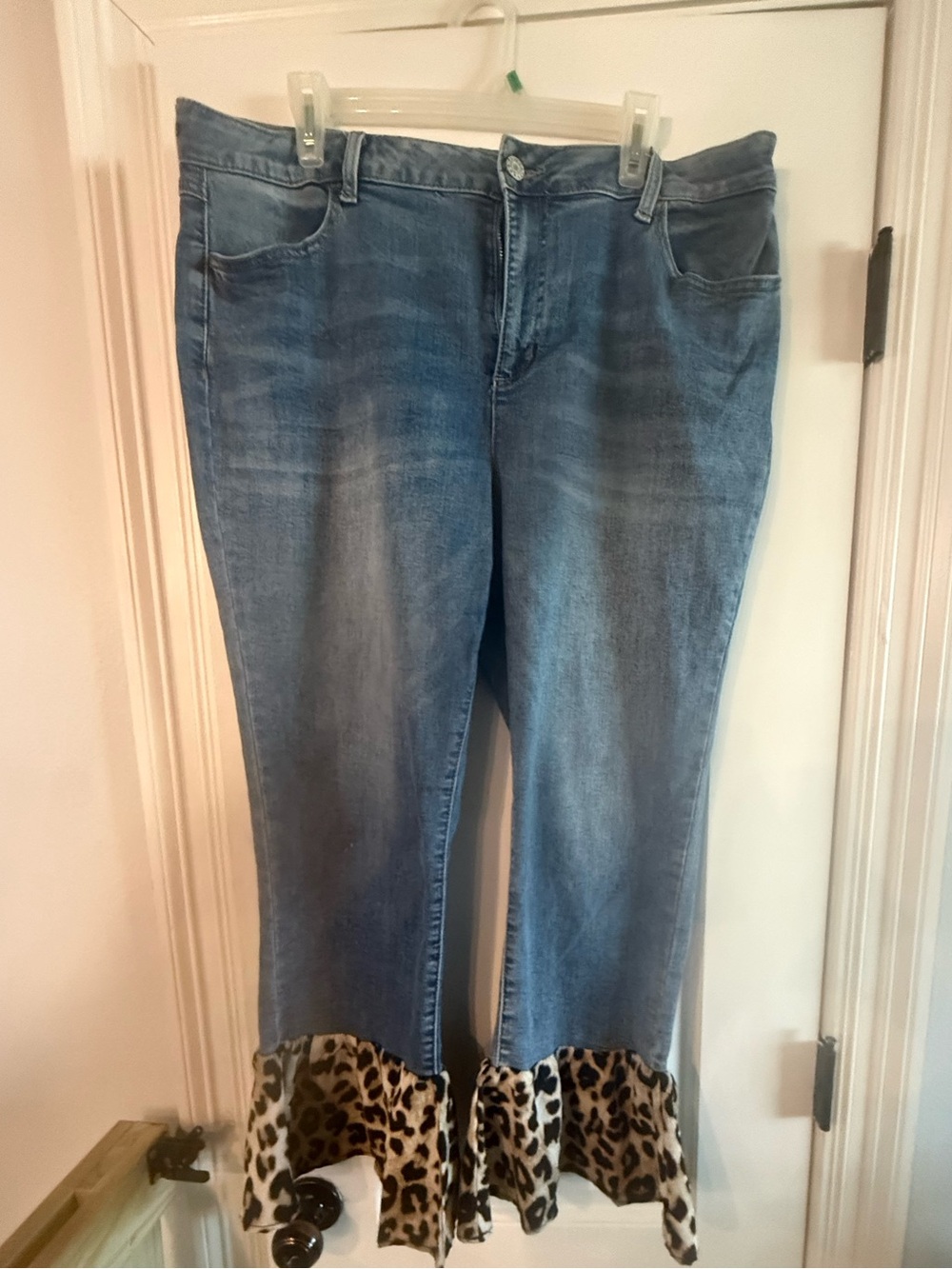 EST. 1946 High-Rise Denim Jeans with Leopard Ruffle Hem Size 16